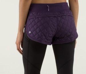 Lululemon Hot Cheeks Shorts Zinfandel 6
